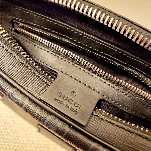 Authentic Gucci Sling bag #474293 - Picture 3 of 8